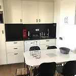 Cap Esterel: 3 Pieces Avec Grande Terrasse Et Vue - Fr-1-504-659 *