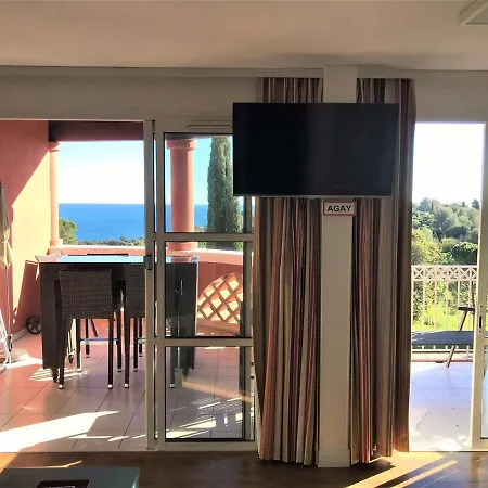 Cap Esterel: 3 Pieces Avec Grande Terrasse Et Vue - Fr-1-504-659 Saint-Raphaël