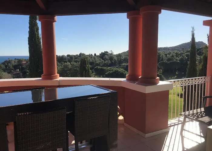 Cap Esterel: 3 Pieces Avec Grande Terrasse Et Vue - Fr-1-504-659 Apartamento *