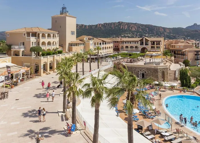 Cap Esterel: 3 Pieces Avec Grande Terrasse Et Vue - Fr-1-504-659 * Saint-Raphaël