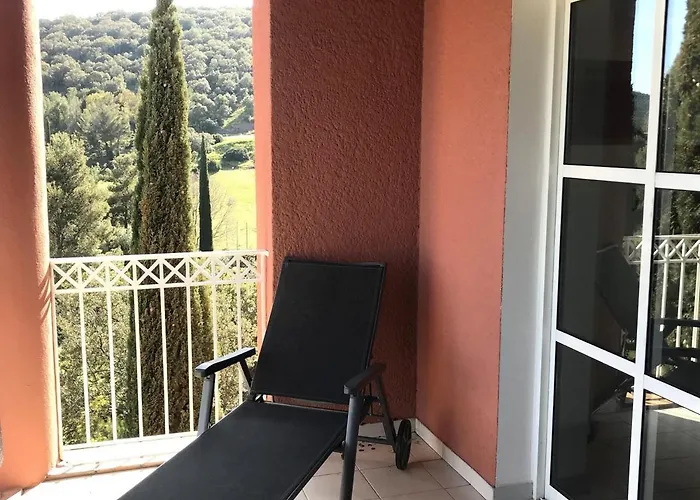 Cap Esterel: 3 Pieces Avec Grande Terrasse Et Vue - Fr-1-504-659 * Saint-Raphaël